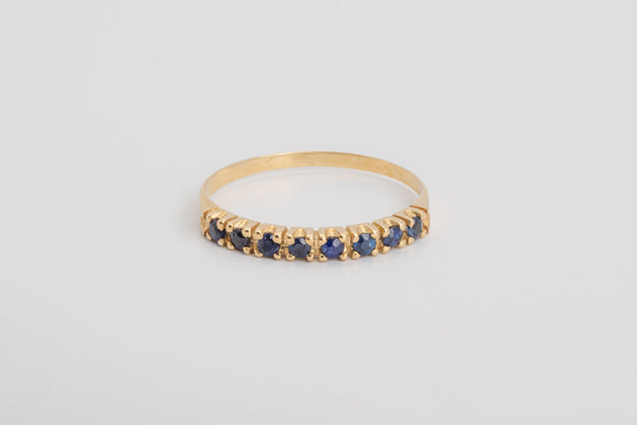 Grace is a fine natural blue sapphire ring made with 18k yellow gold.  Long related to the heavens and connected with the planet Venus, sapphires have been known through time to symbolise integrity, love, commitment and fidelity. This natural blue sapphire ring will stand the test of time with its heirloom quality.